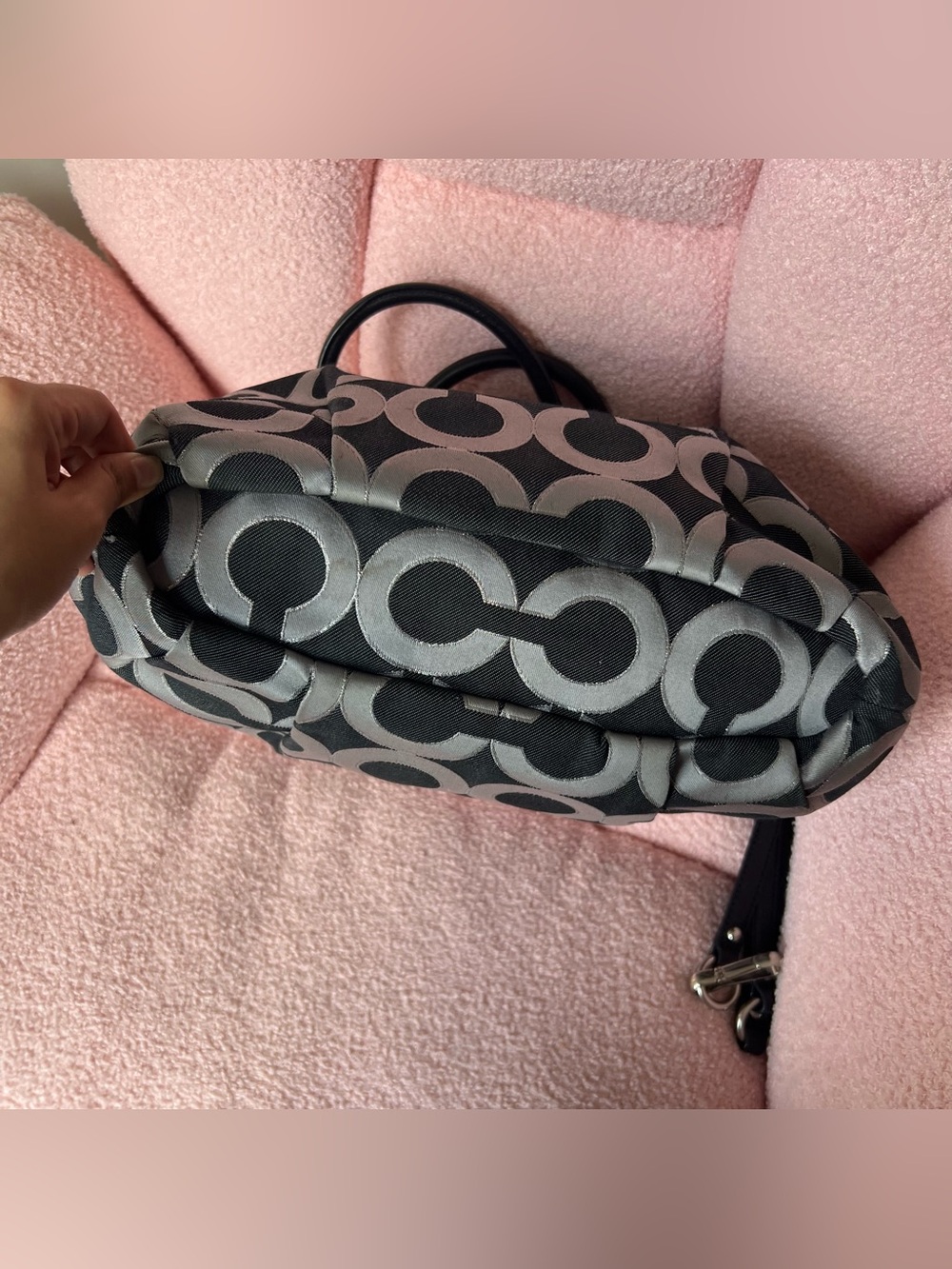 ❗️SOLD❗️Coach Madison Signature Op Art Lurex Linsey - Picture 3 of 7